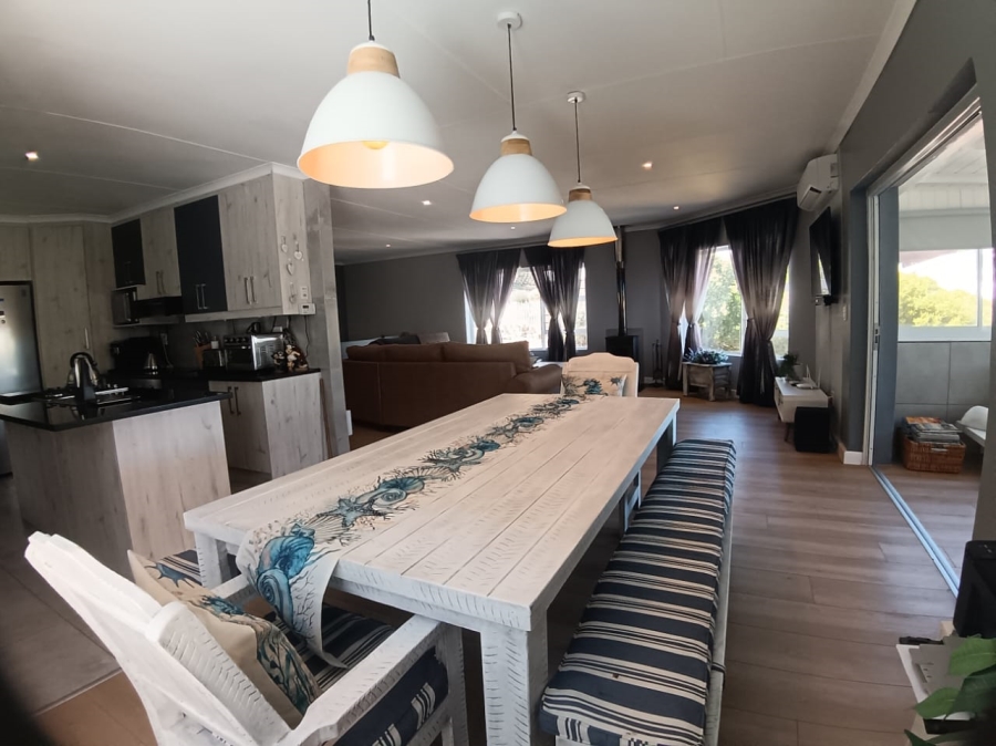 To Let 3 Bedroom Property for Rent in Cola Beach Western Cape